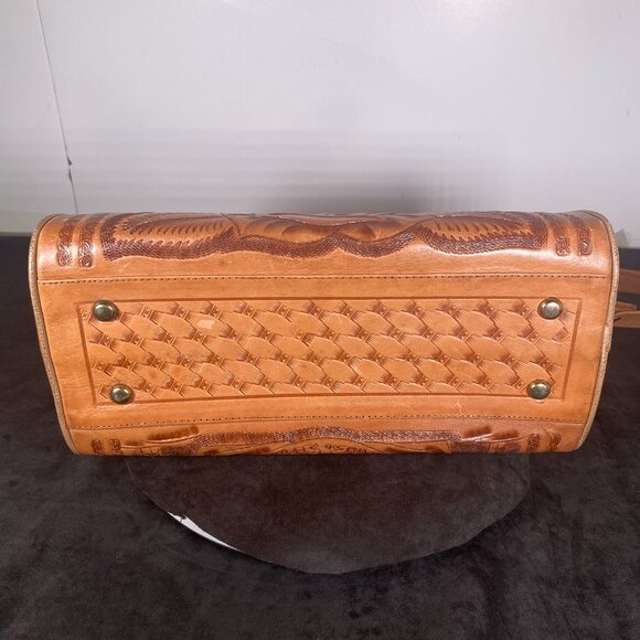 Vintage Hand Tooled, Large Mexican Leather Purse with beautiful artistry, 1970s - Picture 9 of 11